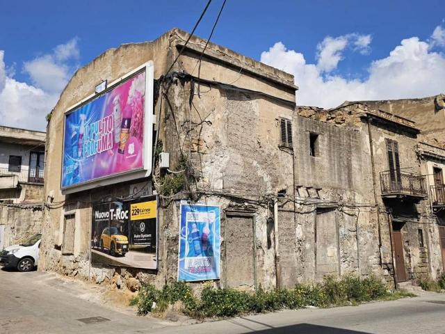 Palazzo in vendita a Palermo