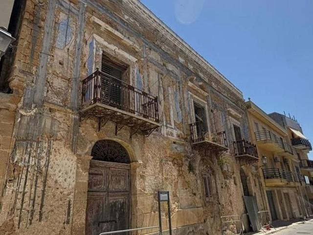 Palazzo in vendita a Partanna