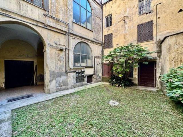 Palazzo in vendita a Piacenza