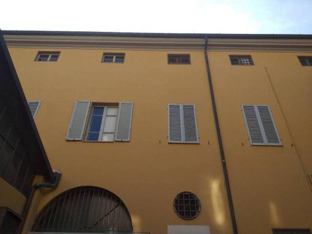 Palazzo in vendita a Piacenza