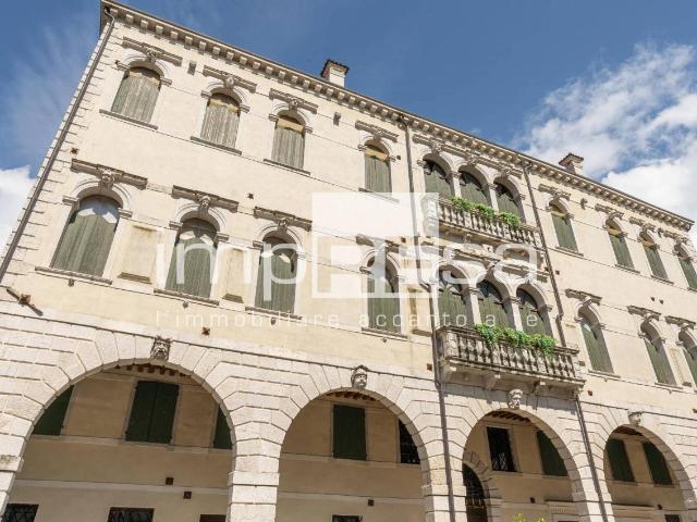 Palazzo in vendita a Polcenigo