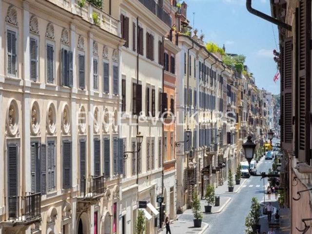 Palazzo in vendita a Roma