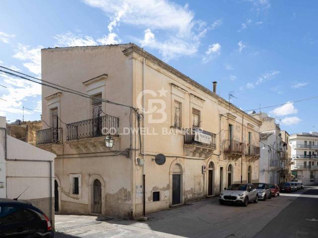 Palazzo in vendita a Scicli