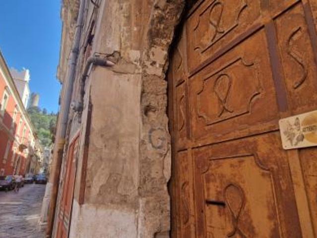 Palazzo in via san francesco d'assisi