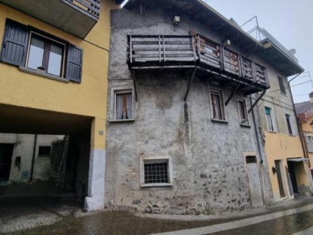 Palazzo in Via Sicotti