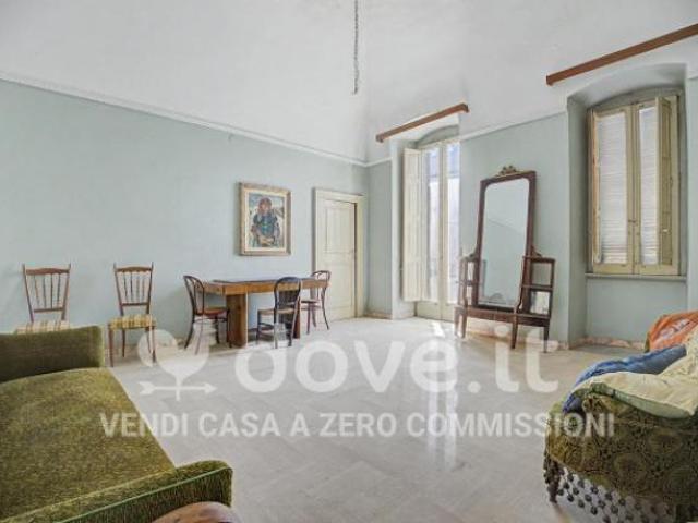 Palazzo / Stabile di 371 m con 5 locali in vendita a Rutigliano [rif. DV 13215]