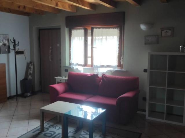 Palazzo / Stabile in affitto a Pavia PV