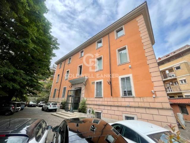Palazzo / Stabile in affitto a Roma RM