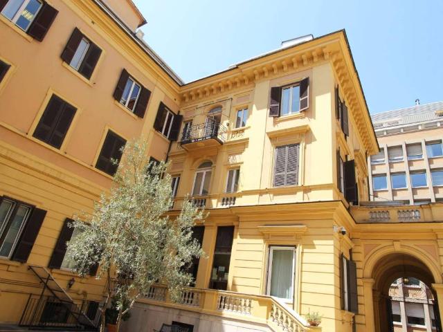 Palazzo / Stabile in affitto a Roma RM