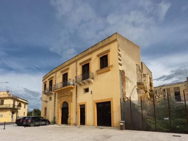 Palazzo / Stabile in affitto a Santa Margherita di Belice AG