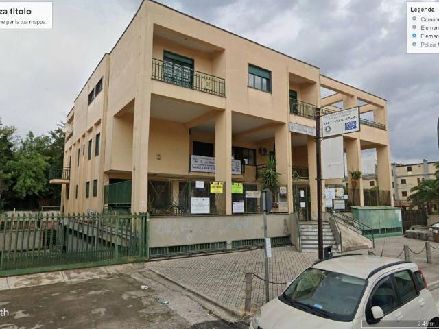 Palazzo / Stabile in affitto a Saviano NA