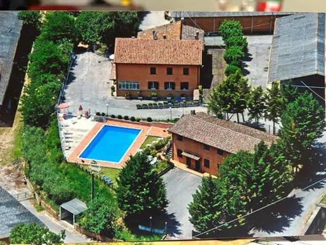 Palazzo / Stabile in vendita a Magione PG
