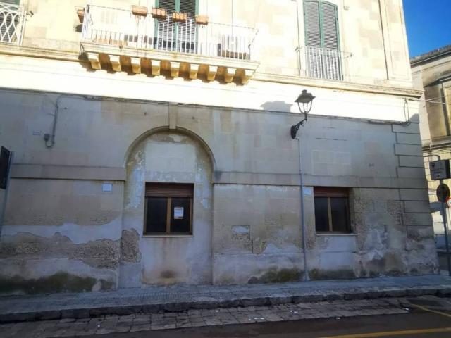 Palazzo / Stabile in vendita a Maglie LE