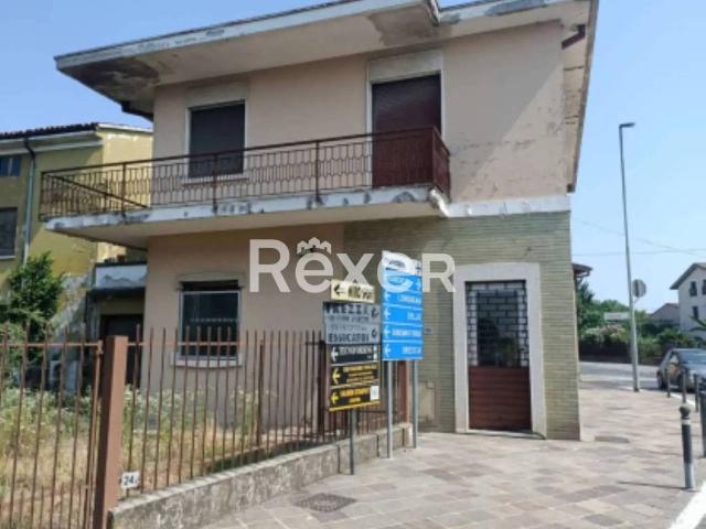 Palazzo / Stabile in vendita a Mairano BS
