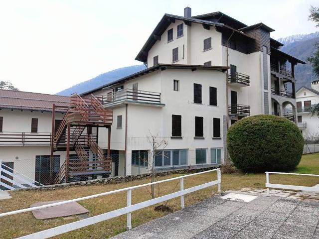 Palazzo / Stabile in vendita a Malesco VB