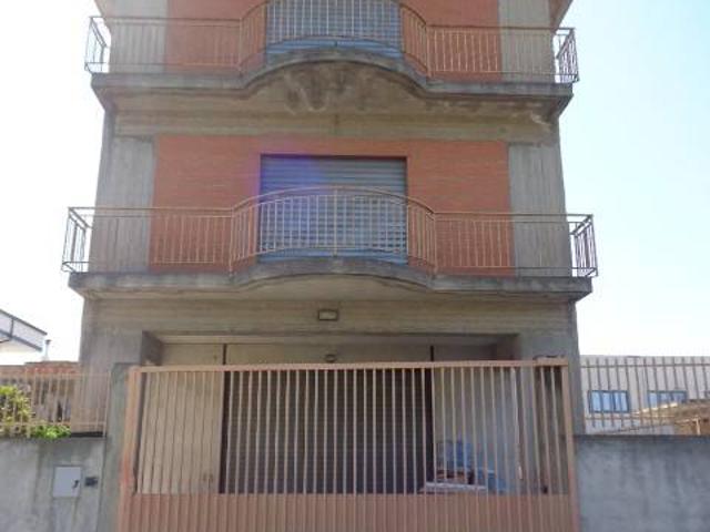 Palazzo / Stabile in vendita a Marina di Gioiosa Ionica RC