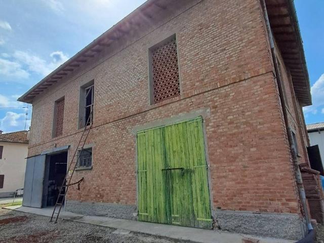 Palazzo / Stabile in vendita a Medicina BO