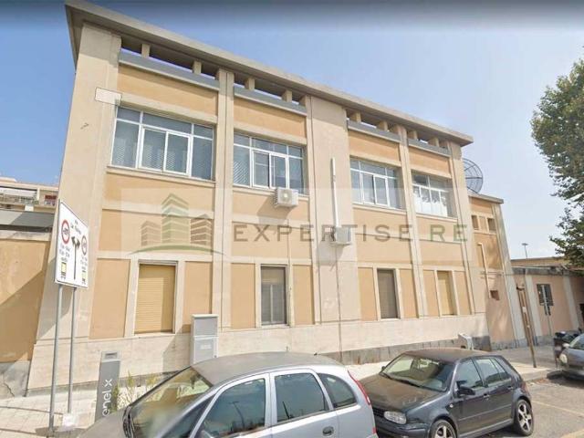 Palazzo / Stabile in vendita a Messina ME