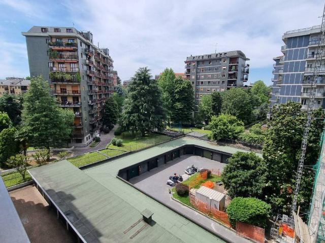 Palazzo / Stabile in vendita a Milano MI