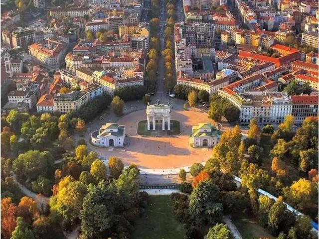 Palazzo / Stabile in vendita a Milano MI
