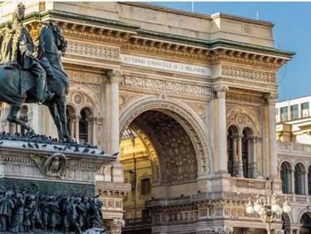 Palazzo / Stabile in vendita a Milano MI
