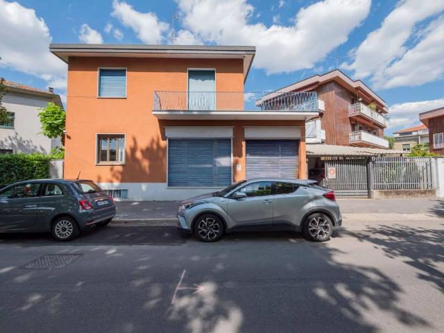 Palazzo / Stabile in vendita a Milano MI