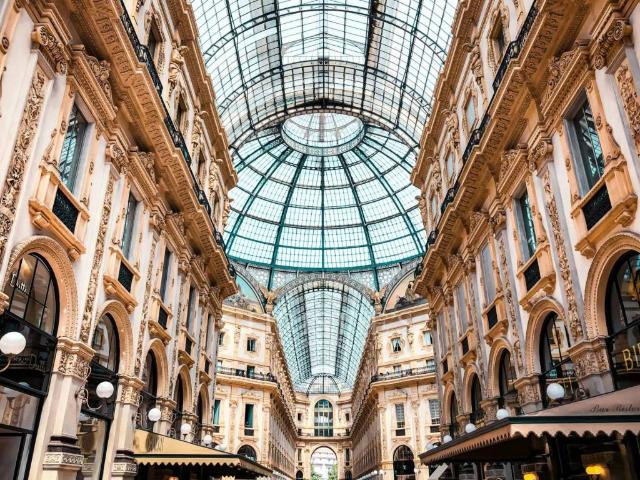 Palazzo / Stabile in vendita a Milano MI
