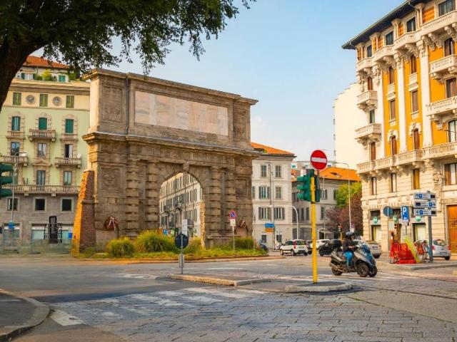 Palazzo / Stabile in vendita a Milano MI