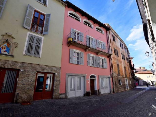 Palazzo / Stabile in vendita a Mondovì CN
