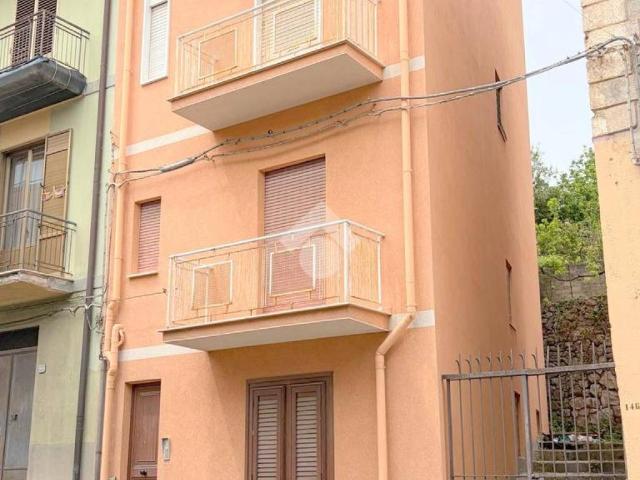 Palazzo / Stabile in vendita a Monreale PA