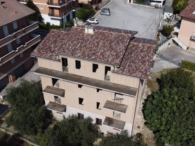 Palazzo / Stabile in vendita a Montegranaro FM