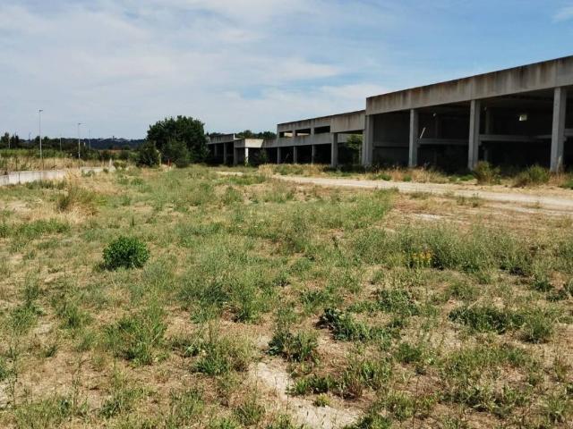 Palazzo / Stabile in vendita a Montegranaro FM