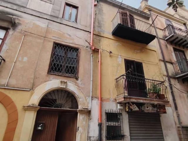 Palazzo / Stabile in vendita a Montelepre PA