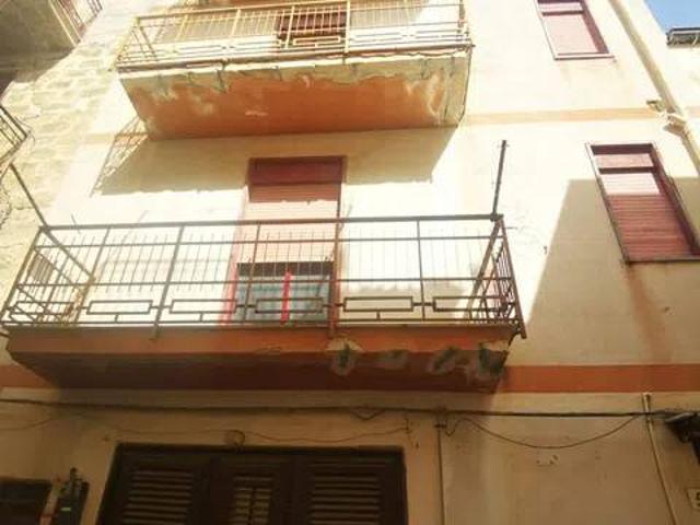 Palazzo / Stabile in vendita a Montelepre PA