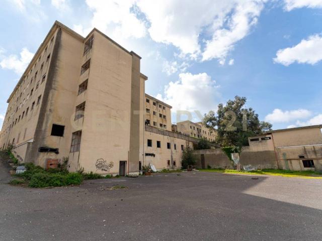 Palazzo / Stabile in vendita a Motta Sant'Anastasia CT