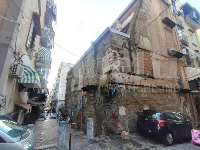 Palazzo / Stabile in vendita a Napoli NA