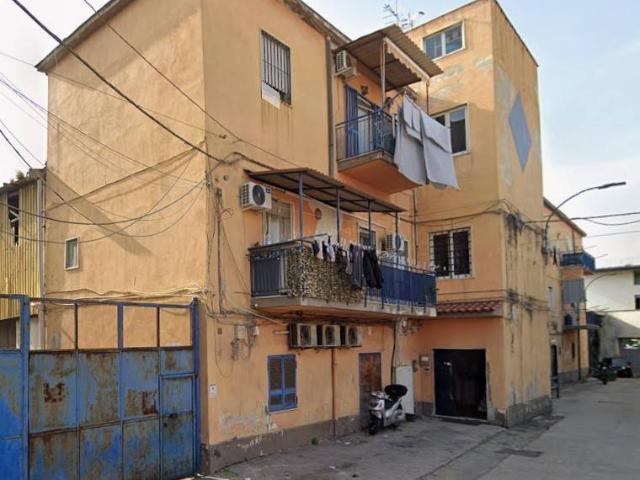Palazzo / Stabile in vendita a Napoli NA