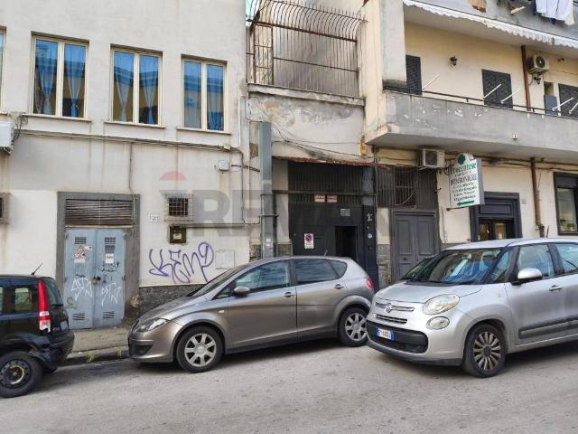 Palazzo / Stabile in vendita a Napoli NA