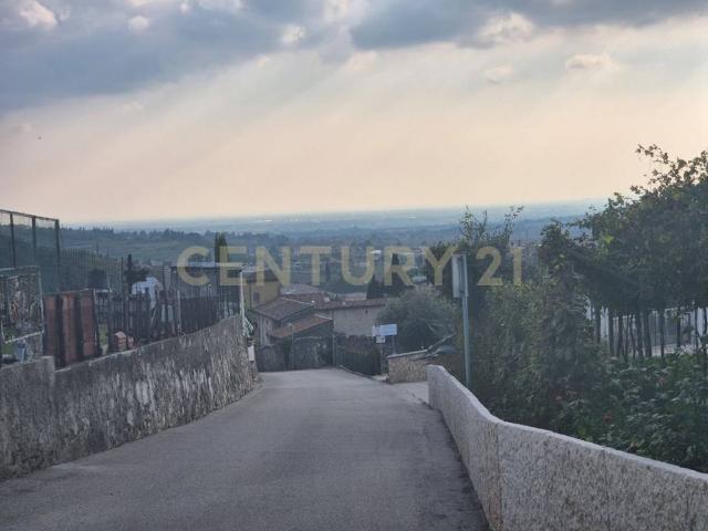 Palazzo / Stabile in vendita a Negrar di Valpolicella VR