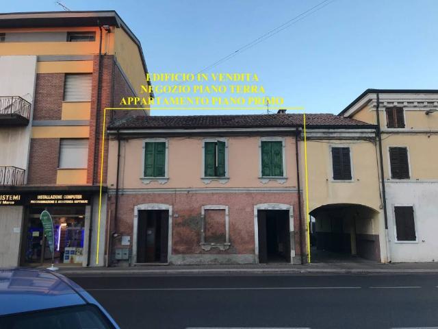 Palazzo / Stabile in vendita a Nogara VR