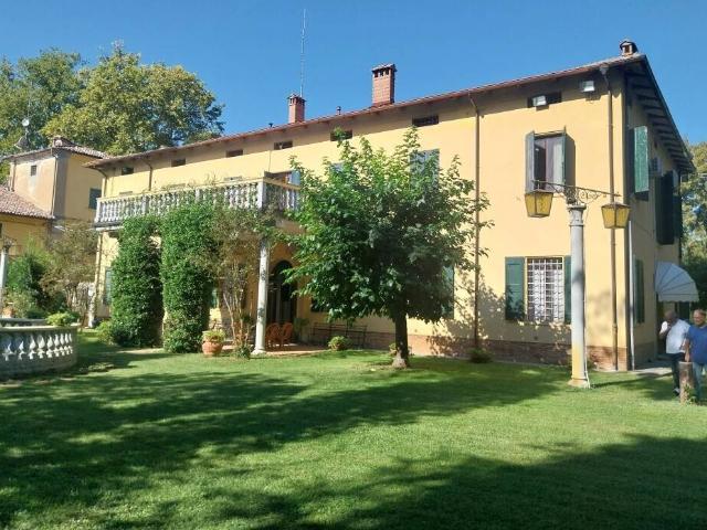 Palazzo / Stabile in vendita a Nonantola MO