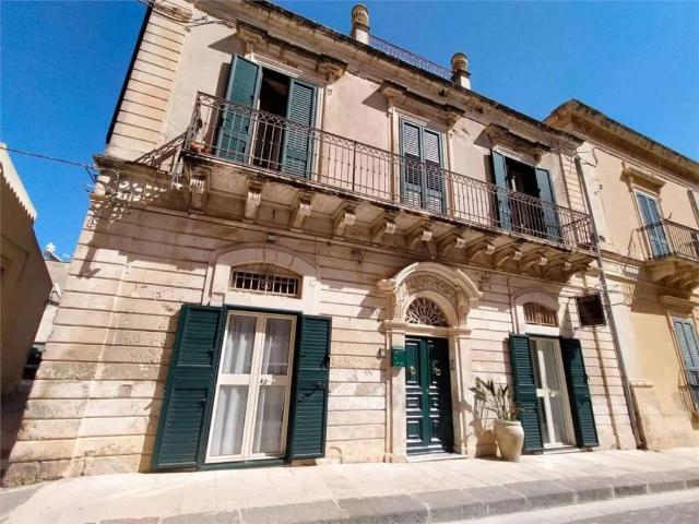 Palazzo / Stabile in vendita a Noto SR