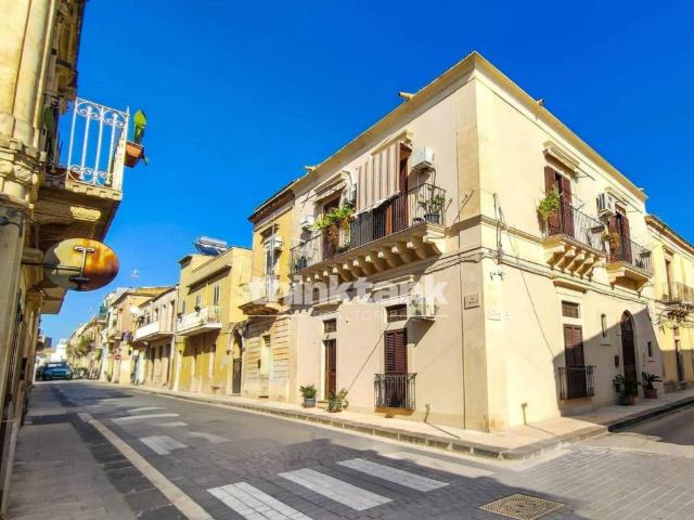 Palazzo / Stabile in vendita a Noto SR