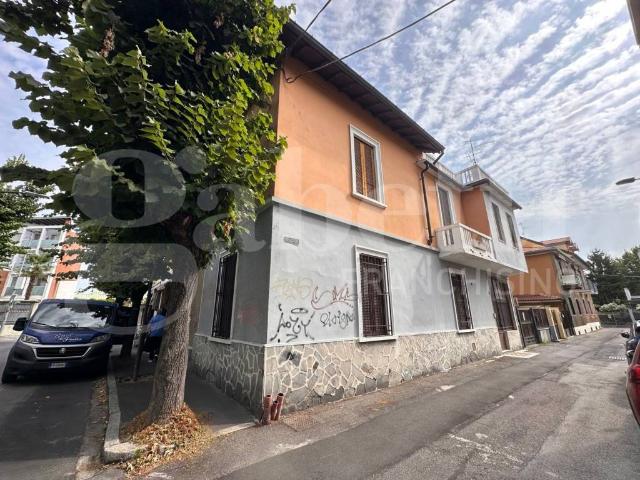 Palazzo / Stabile in vendita a Novate Milanese MI