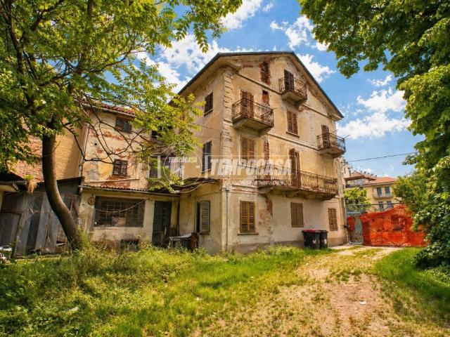 Palazzo / Stabile in vendita a Novara NO