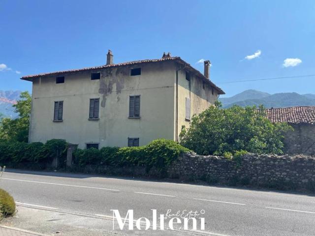 Palazzo / Stabile in vendita a Olginate LC