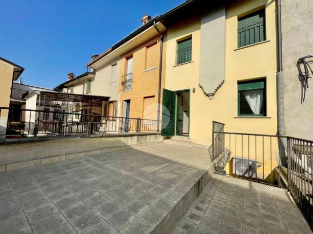 Palazzo / Stabile in vendita a Orzinuovi BS