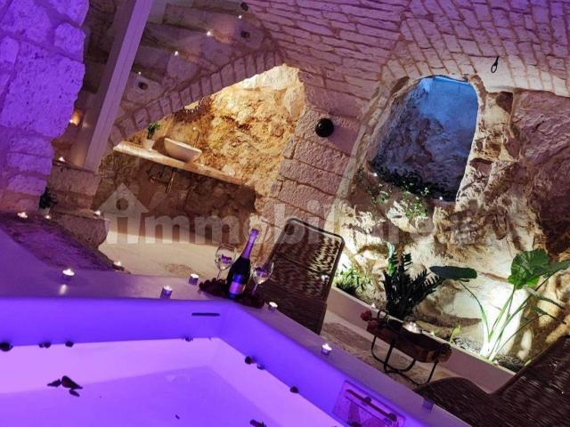 Palazzo / Stabile in vendita a Ostuni BR