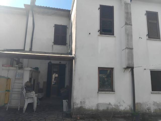 Palazzo / Stabile in vendita a Aulla MS