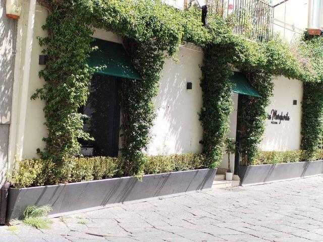 Palazzo / Stabile in vendita a Aversa CE
